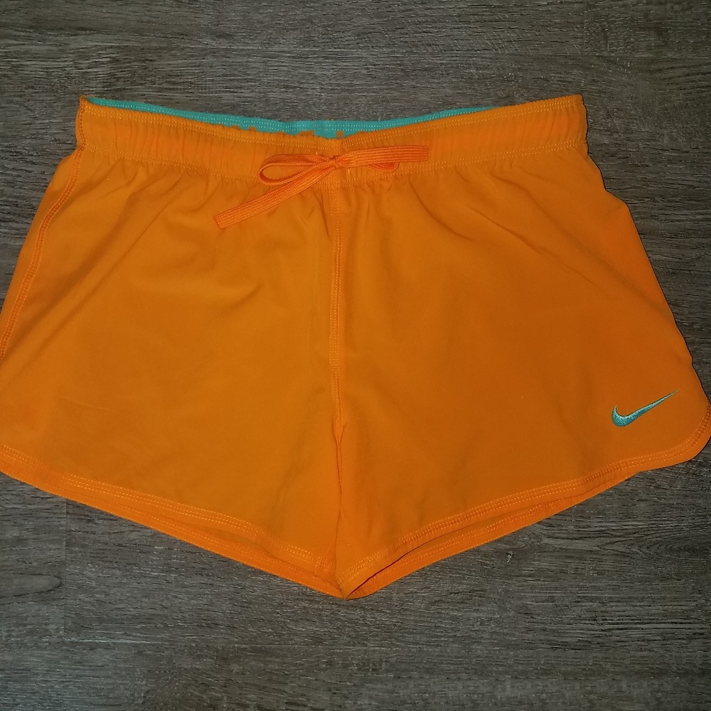 Nike workout shorts - EUC
